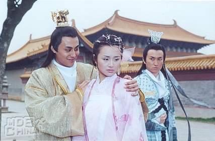 电视剧【凤在江湖】主题曲歌词,演员表,职员表,剧照