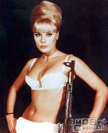 Elke Sommer163953