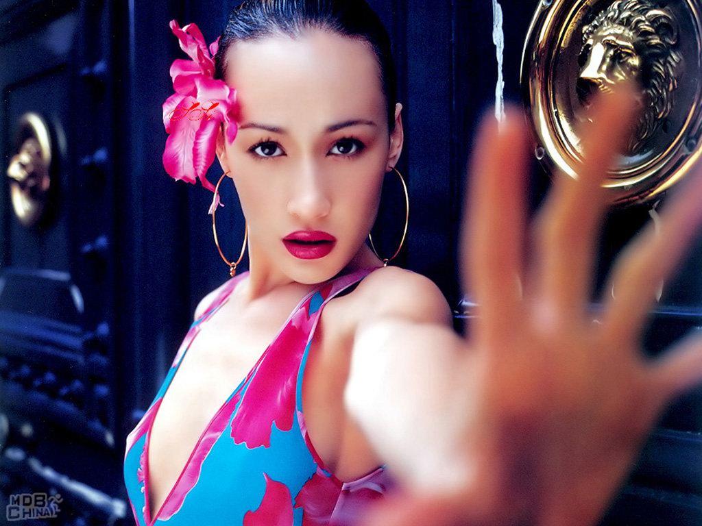 Maggie Q102769