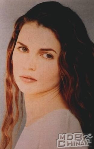 朱莉婭·奧蒙德124013