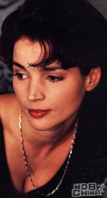 朱莉婭·奧蒙德124021