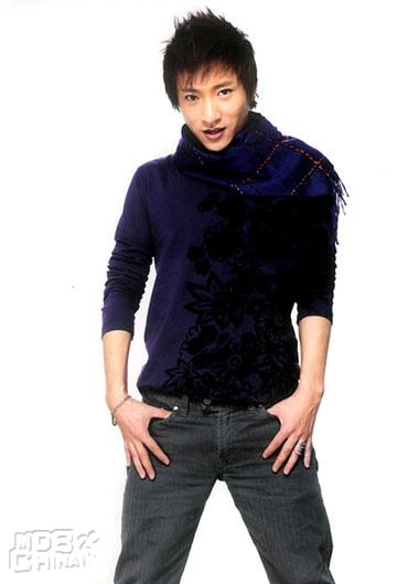 李炳辰88699